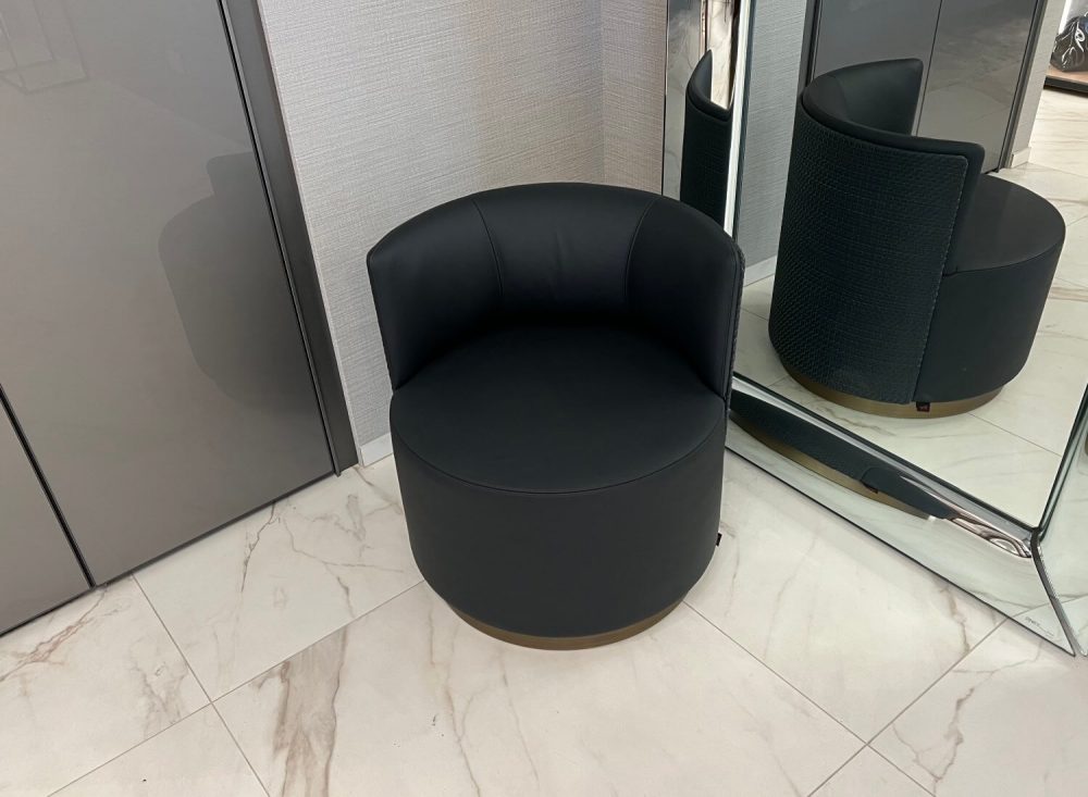 Frag Clubby Swivel Chair Ex-Display - Dream Design Interiors Ltd